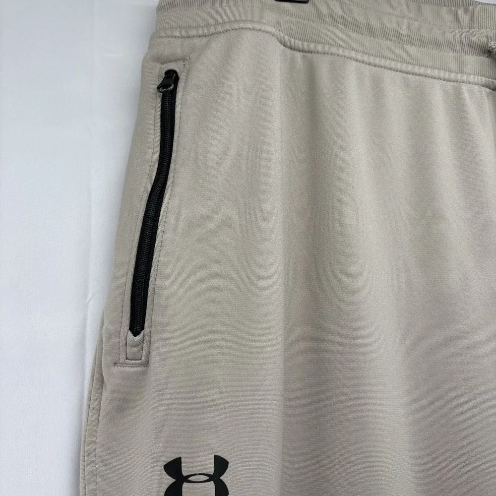 Under Armour Joggers Men Size 2XL Khaki Sportstyle Tricot Pants Athletic Running